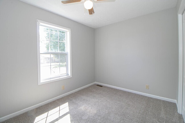 Building Photo - 1325 Meredith Way