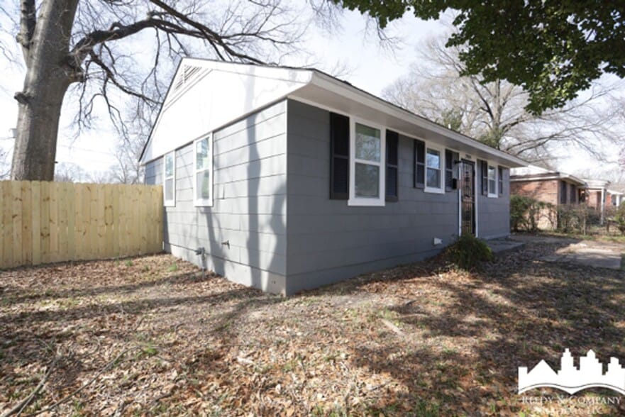 Building Photo - 2909 Flora Ave