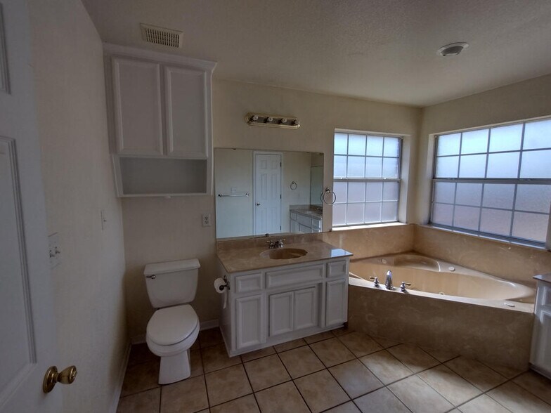 Building Photo - 4408 Boots Dr