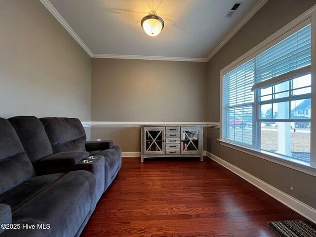 Building Photo - 582 Century Dr