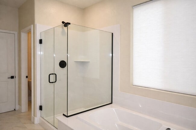 Building Photo - 140 Tortosa Ct