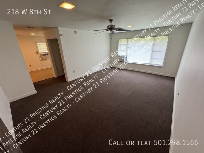 Building Photo - 218 W 8th St