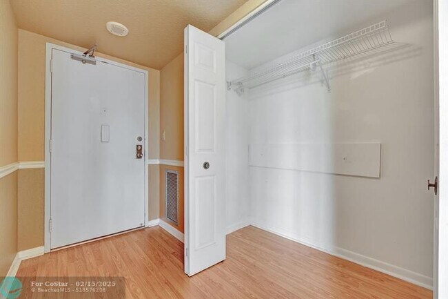 Building Photo - 10777 W Sample Rd