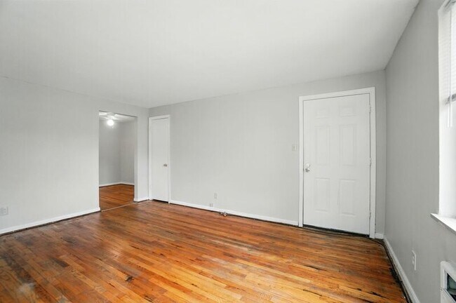 Building Photo - 3926 E Gatewood Ln