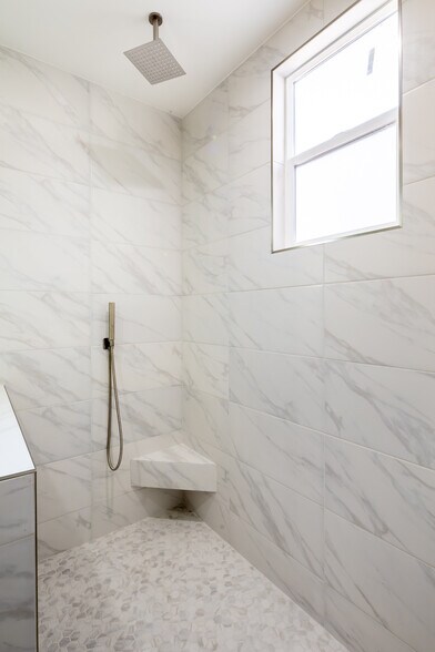 Building Photo - 13680 Mark Dr