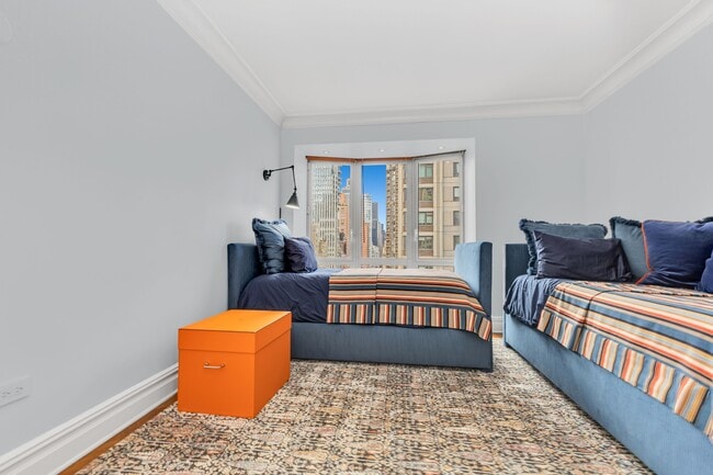 Building Photo - 181 E 65th St