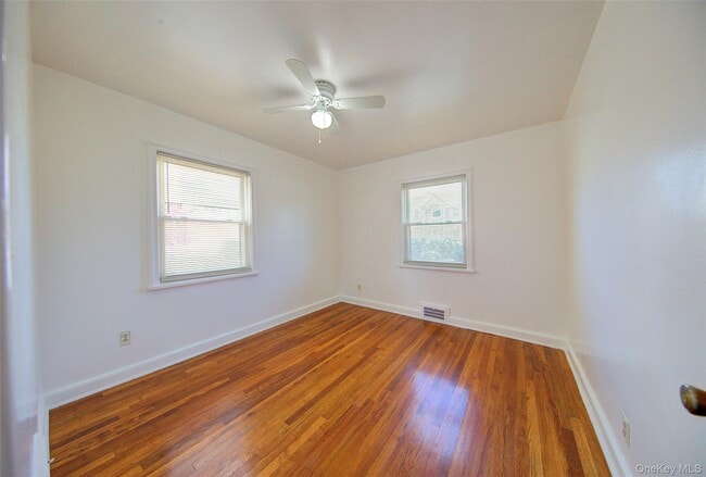 Building Photo - 411 St John Pl