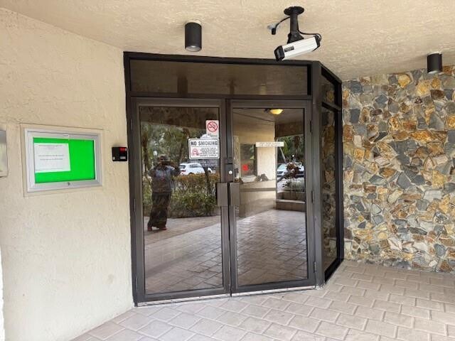 Building Photo - 2900 NW 42nd Ave