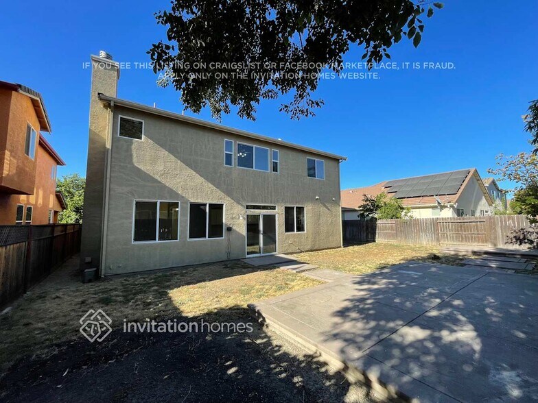 Building Photo - 1878 Hardy Dr