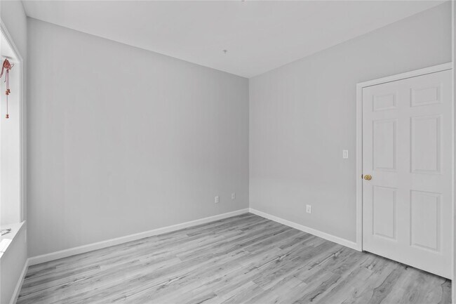 Building Photo - 1410 Half Moon Bay Dr