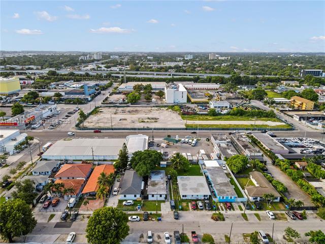 Building Photo - 2465 NW 35th St