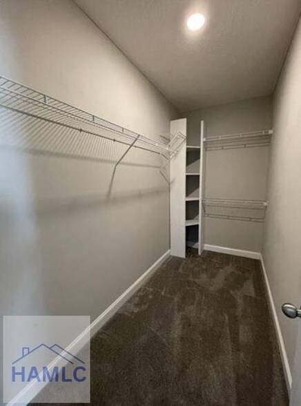 Building Photo - 424 Alcott Cir