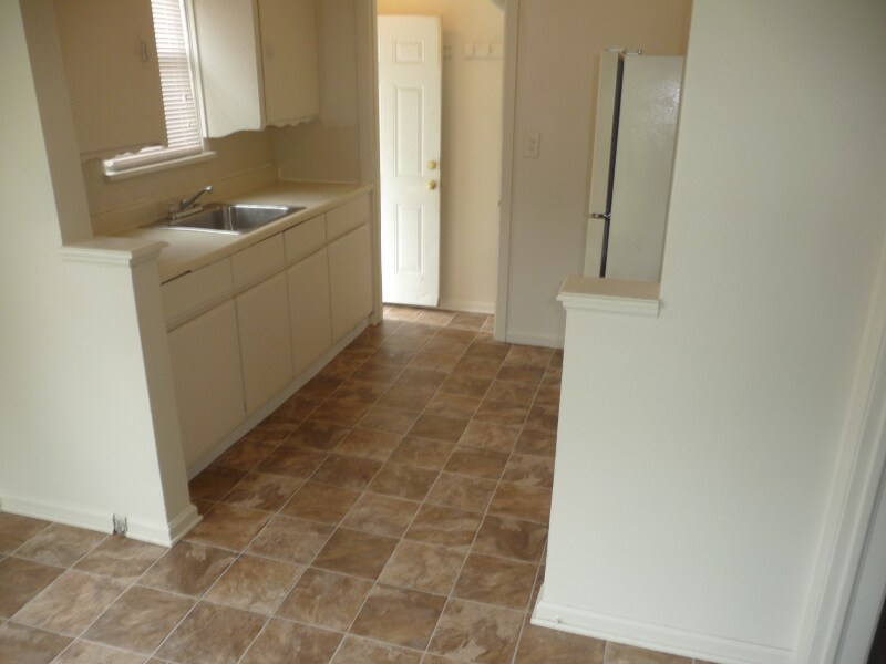 Building Photo - 19444 Lennane St