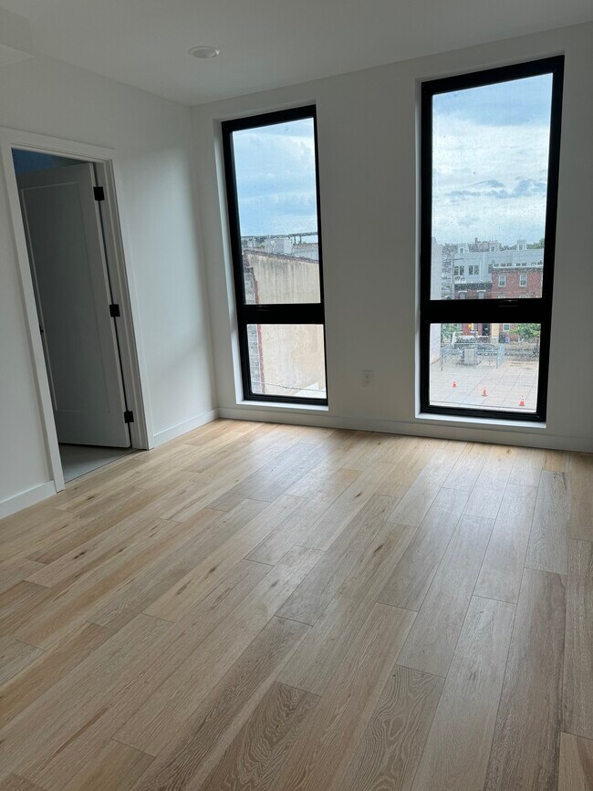 Building Photo - 1623 Christian St