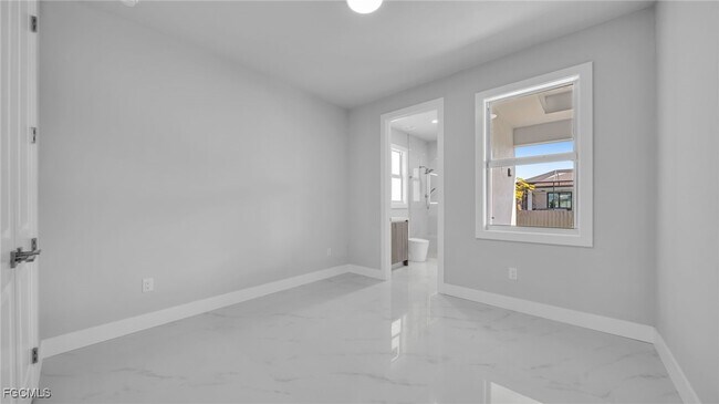 Building Photo - 1029 NW 35th Pl