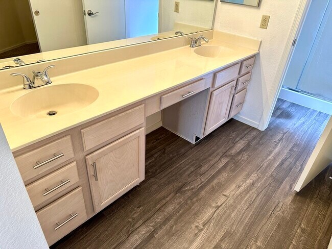 Building Photo - Wonderful Gated SunBird Golf Resort home f...