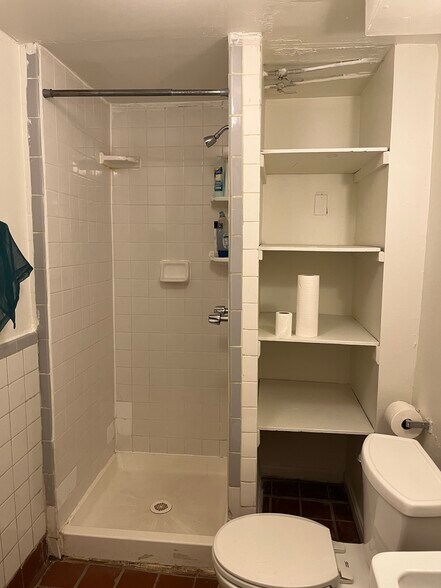 Building Photo - 1710 Q St NW