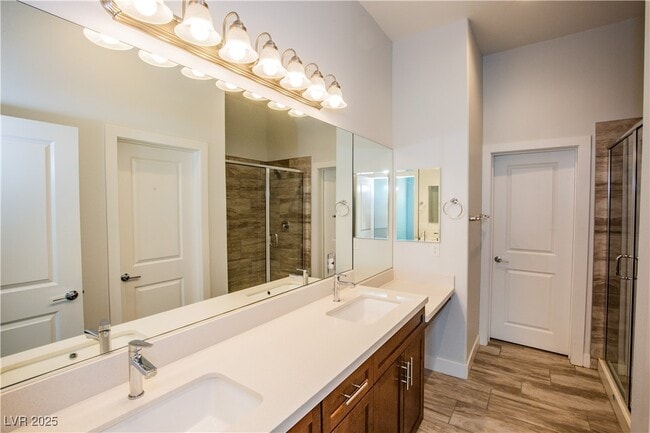 Building Photo - 10557 Ridge Glow Ave