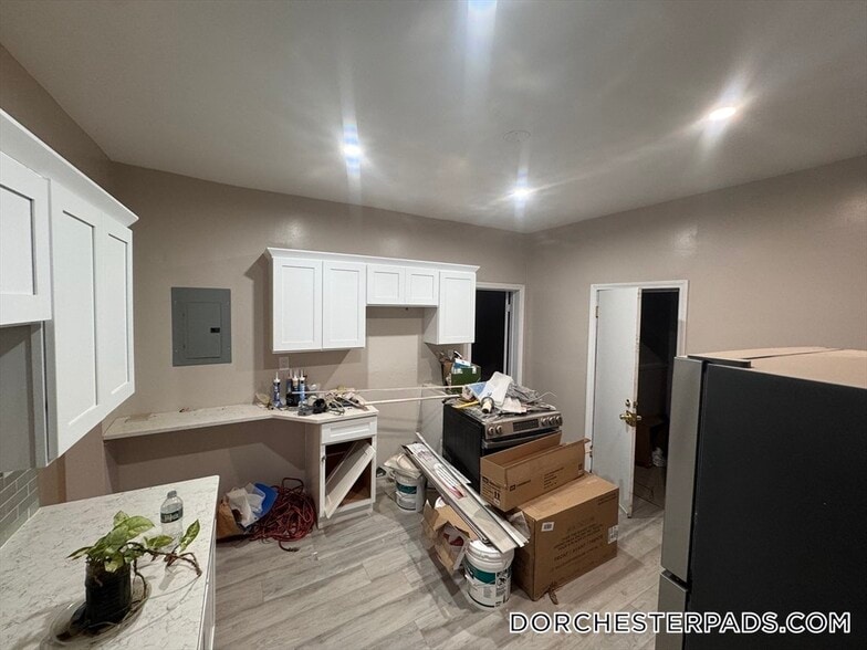 Building Photo - 42 Lucerne St