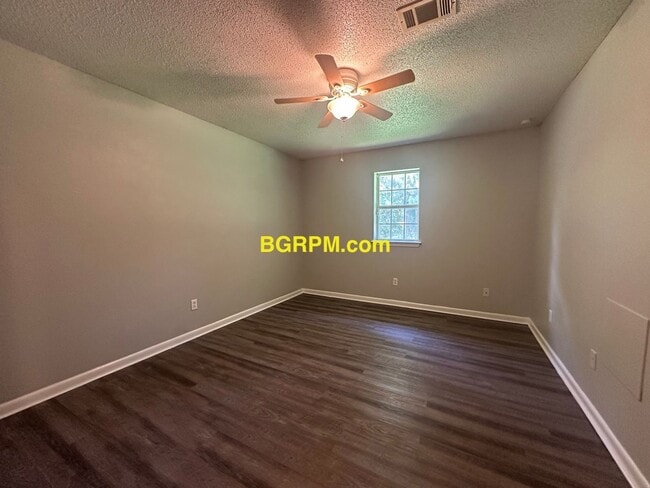 Building Photo - 3 BD, 1 BA, Home in Cabot