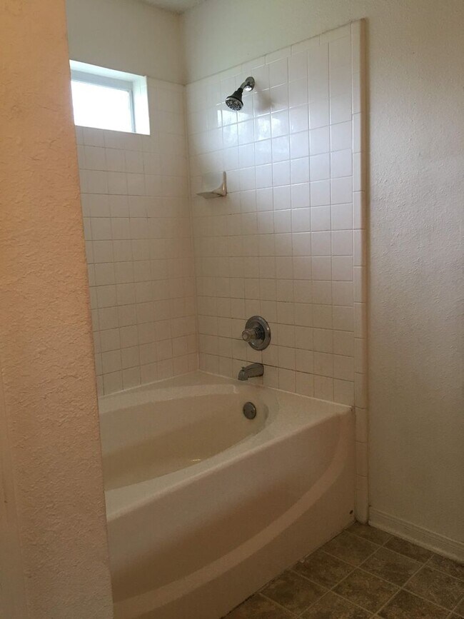 Building Photo - 5817 Medina Dr