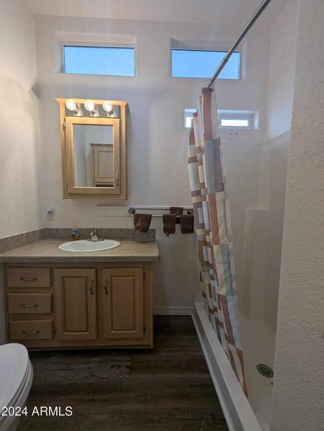 Building Photo - 412 E Fiesta Del Sol