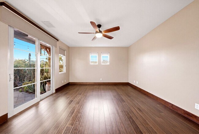 Building Photo - 825 Gonzales St