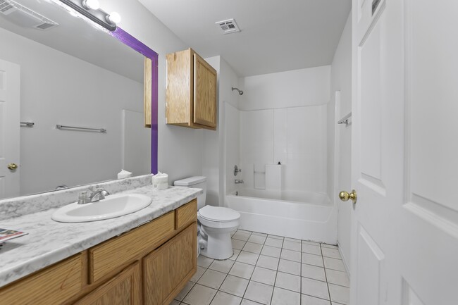 Building Photo - 3723 W 53rd Pl