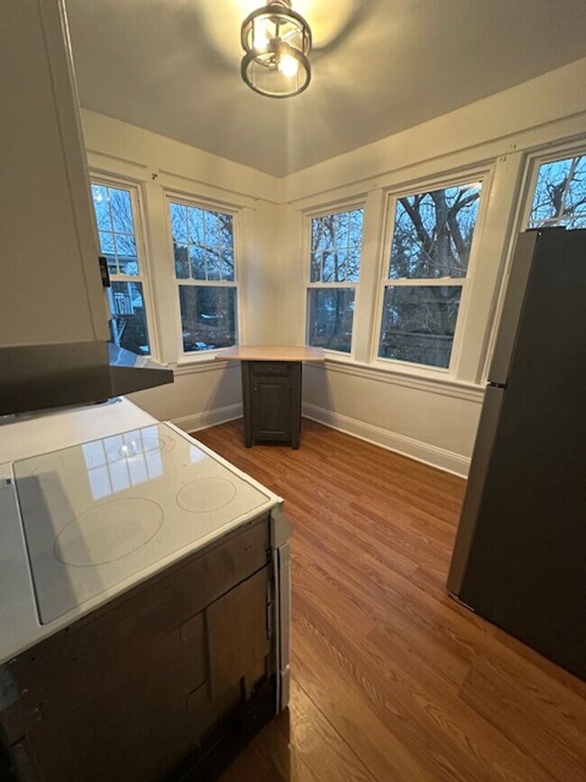 Building Photo - 2209 Rivermont Ave