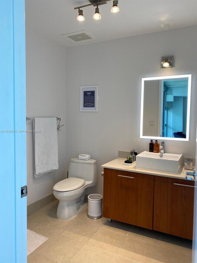 Building Photo - 3301 NE 1st Ave