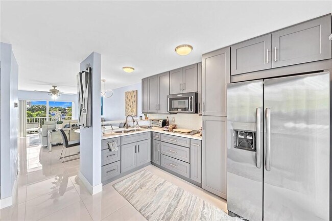 Building Photo - 1439 S Ocean Blvd