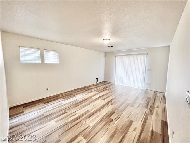 Building Photo - 9325 Hidden Harbor Ave