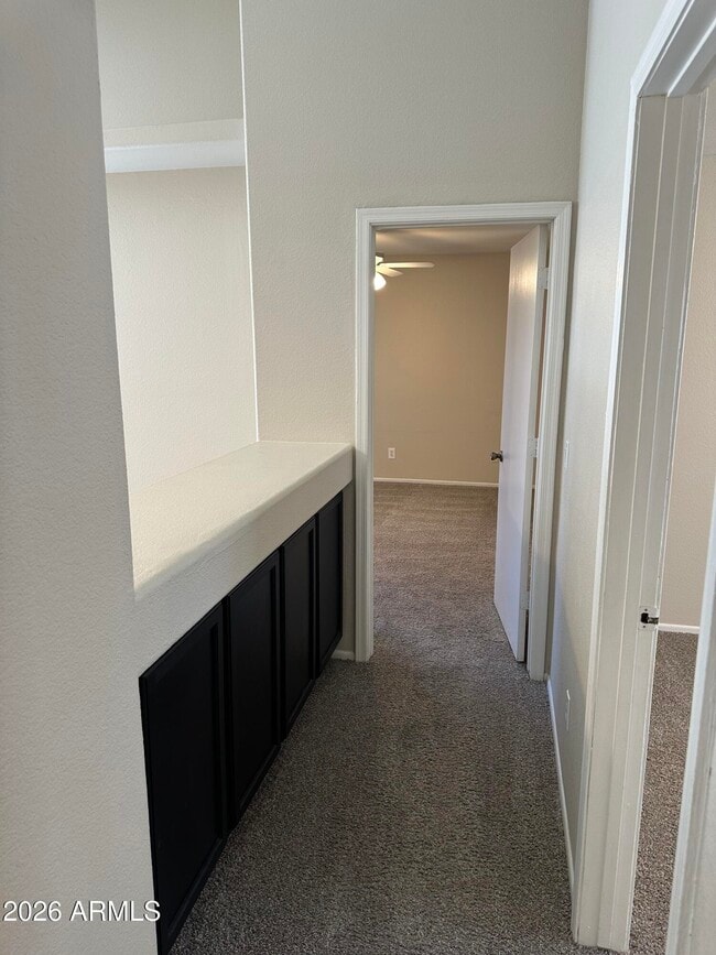 Building Photo - 3057 W Cat Balue Dr