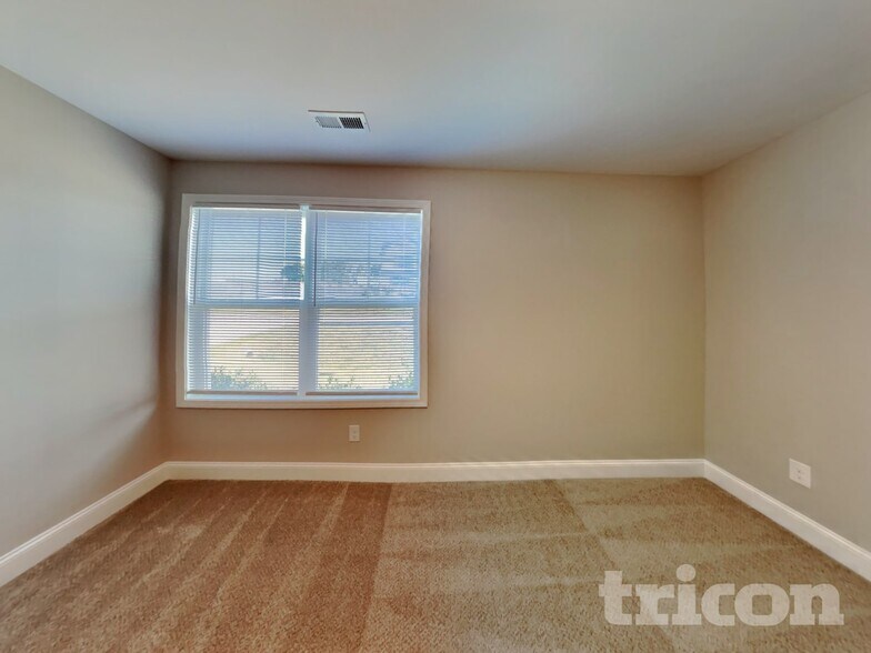 Building Photo - 110 Hunter Fox Trail