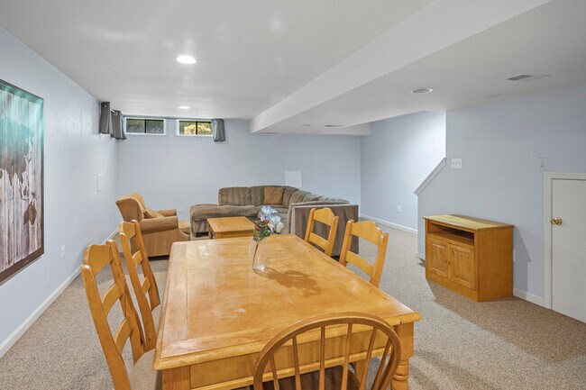 Building Photo - 4512 Rutherford Way