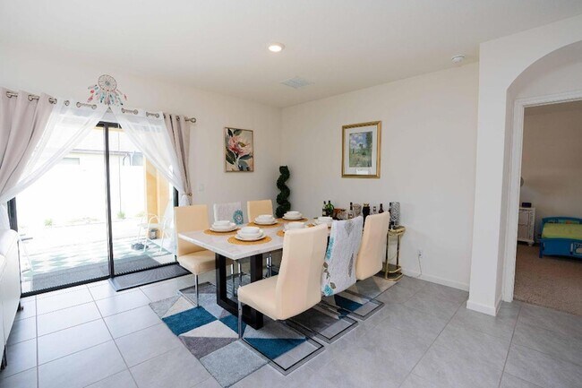 Building Photo - 5322 Delight Dr