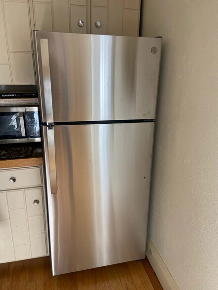 Building Photo - 1035 N Marion St