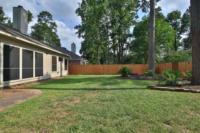 Building Photo - 11 S Creekmist Pl