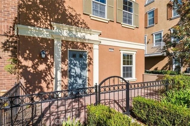 Building Photo - 15210 Henry Way
