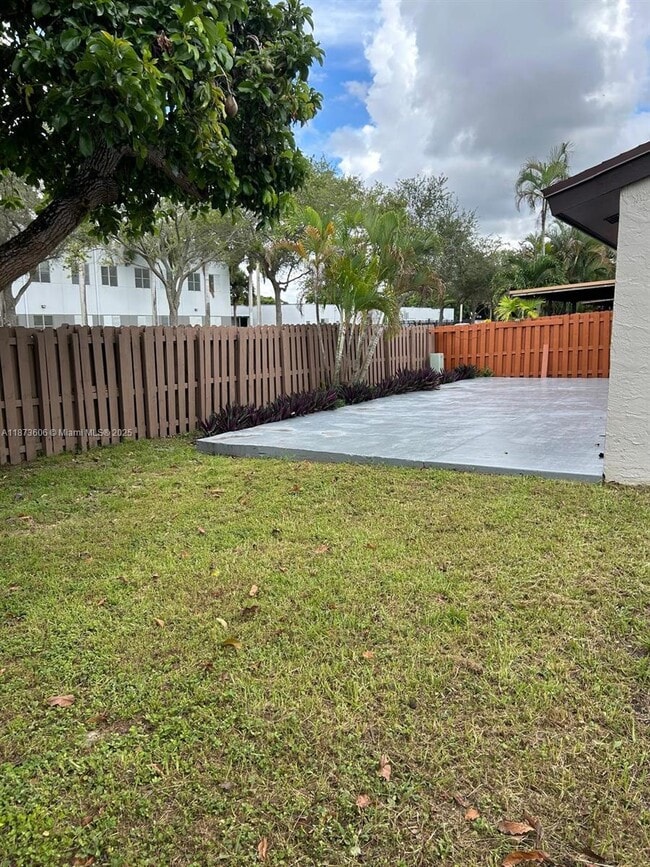 Building Photo - 9630 SW 152nd Ave