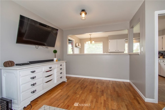 Building Photo - 3 bed/2 ba House in University Place