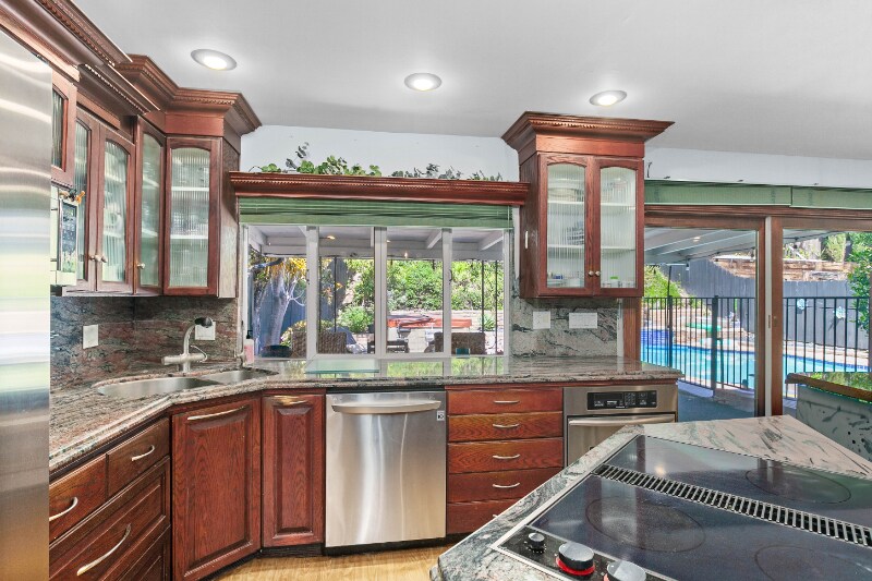 Building Photo - 6073 Wenrich Dr