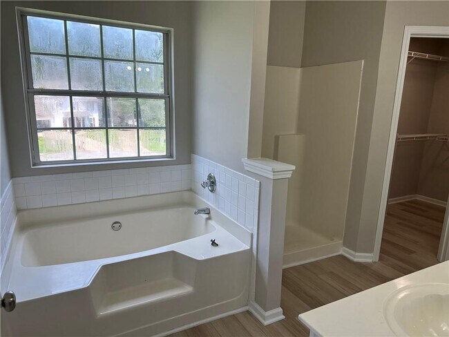 Building Photo - 3020 Arden Ridge Dr