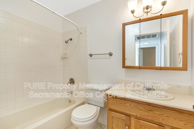 Building Photo - 4706 Hayford Way