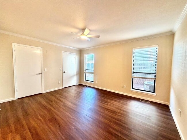 Building Photo - 12007 Shady Trail Ln