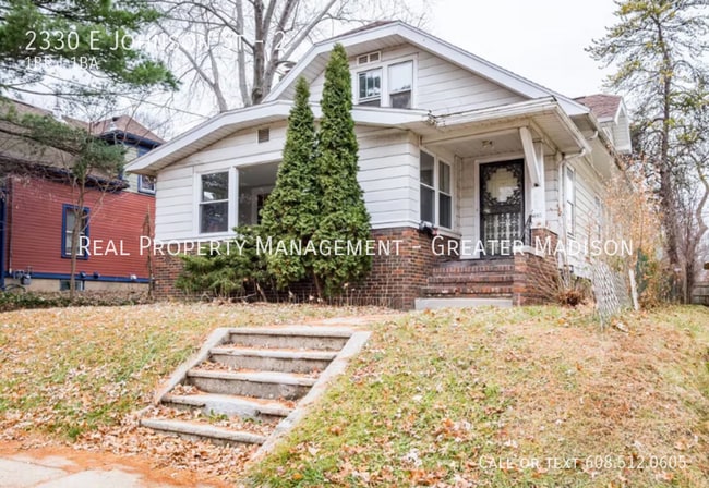 Primary Photo - 2330 E Johnson St