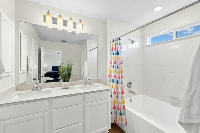 Building Photo - 1124 Aronia Ln