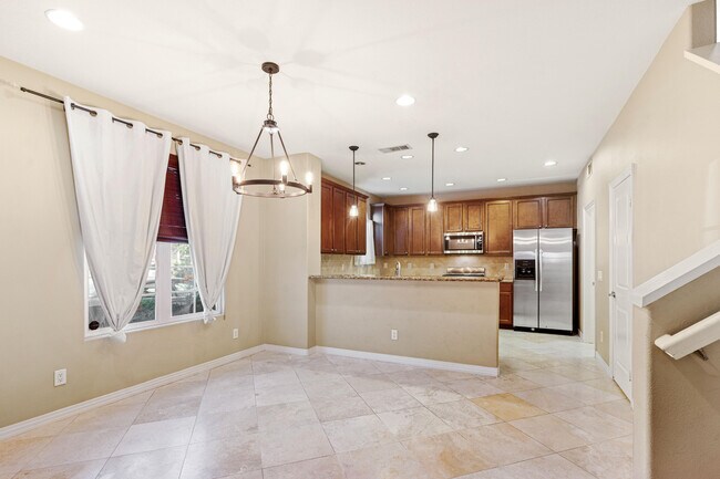 Building Photo - 52178 Rosewood Ln