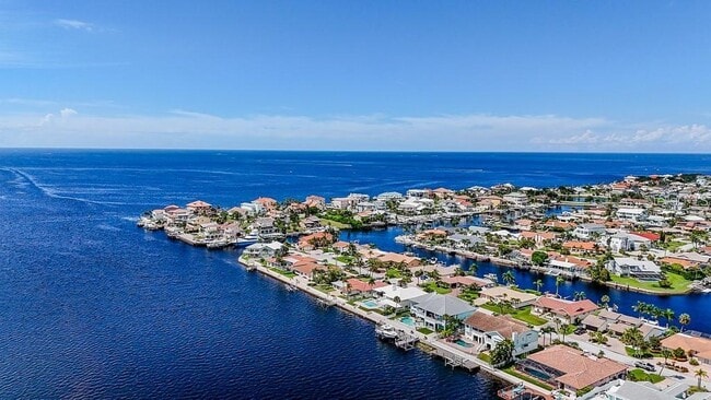 Building Photo - 5021 Porpoise Pl