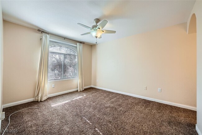 Building Photo - 4400 S Jones Blvd